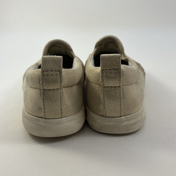 Cat and Jack Size 11 Girls Metallic Gold Slip Ons - Picture 9 of 11
